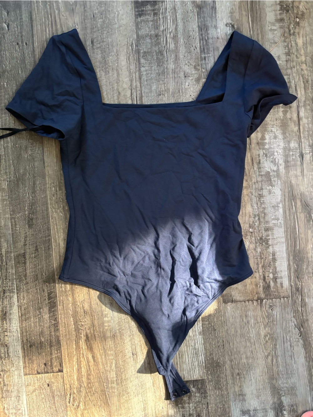 Aritzia babaton square neck bodysuit